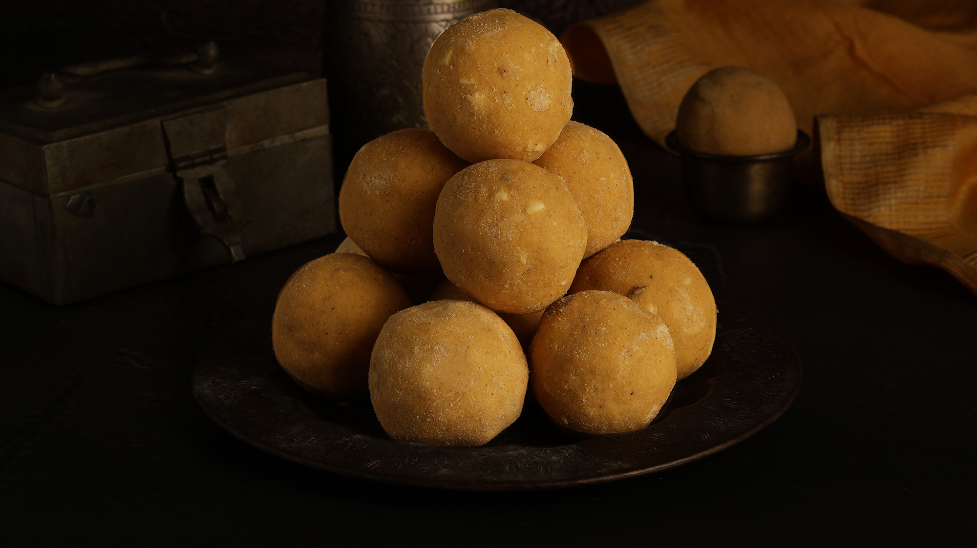 Besan Laddu